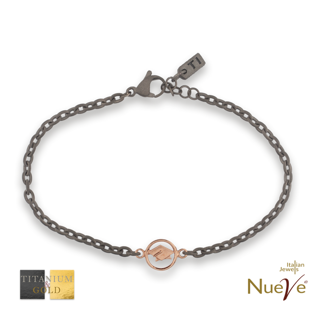 Bracciale Titanio e Oro 9 kt * Cappellino Laurea * - NUEVE GIOIELLI