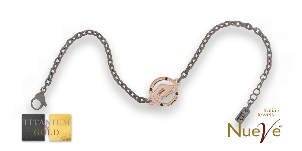 Bracciale Titanio e Oro 9 kt con diamanti neri * Cappellino Laurea * - NUEVE GIOIELLI